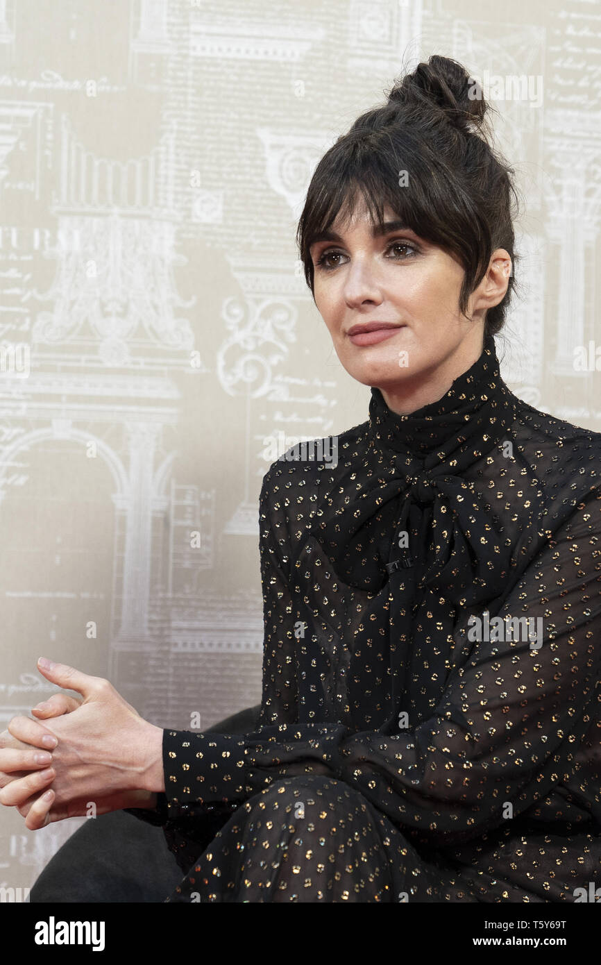 Actress paz vega presents lor barista coffee espresso system at hi-res