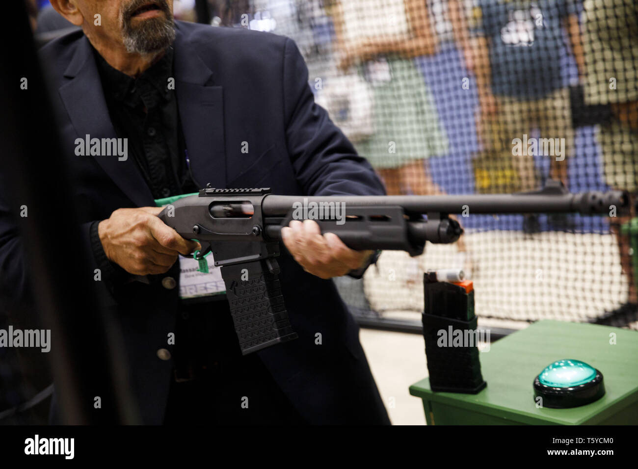 Remington 870 Shotgun High Resolution Stock Photography and Images Alamy