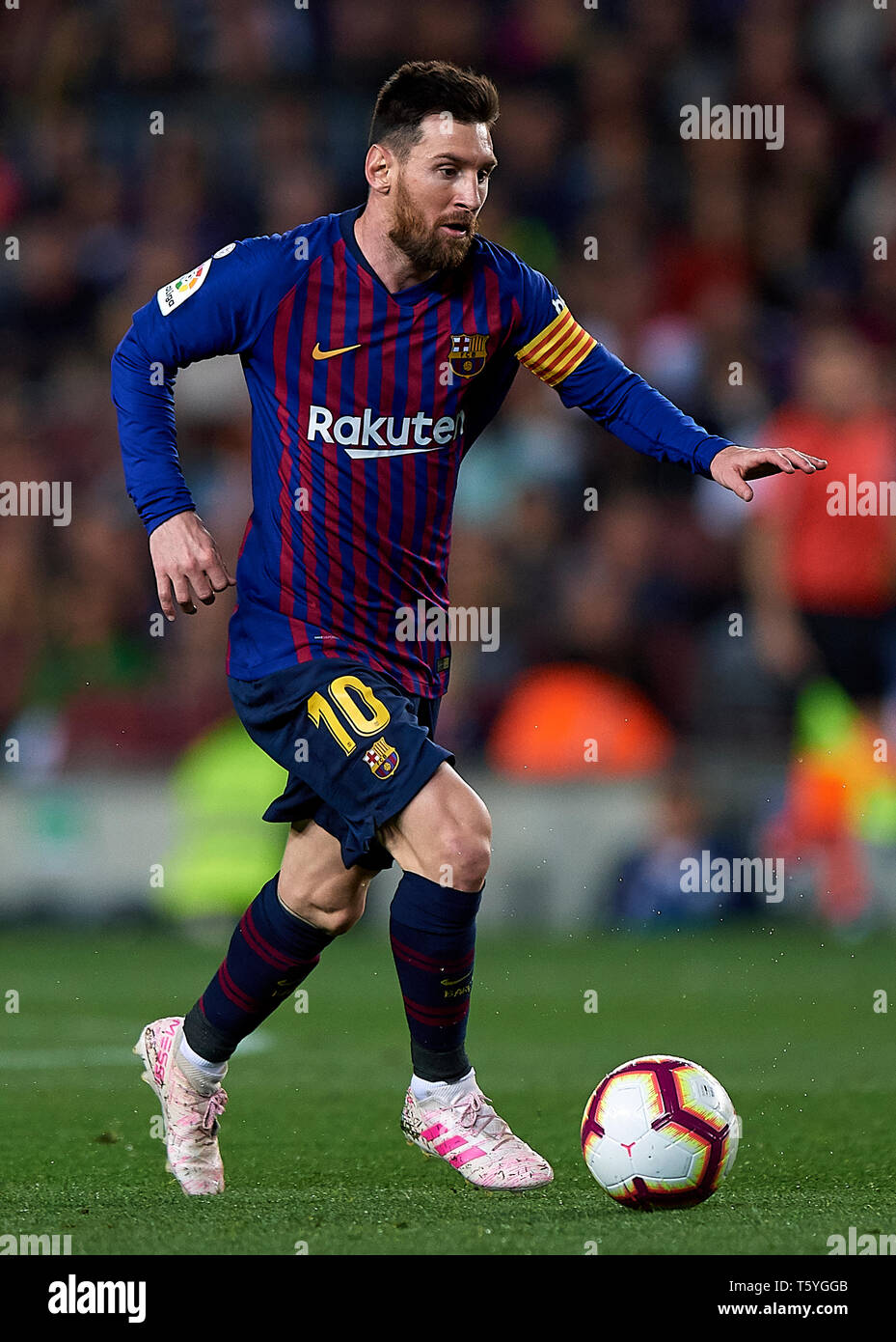 Barcelona, Spain. 27th Apr, 2019. Soccer: Liga Santander 2018/19 : Lionel  Messi of Barcelona in action during the Spanish Primera Division "Liga  Santander (Espanola)" Match between FC Barcelona vs Levante UD at