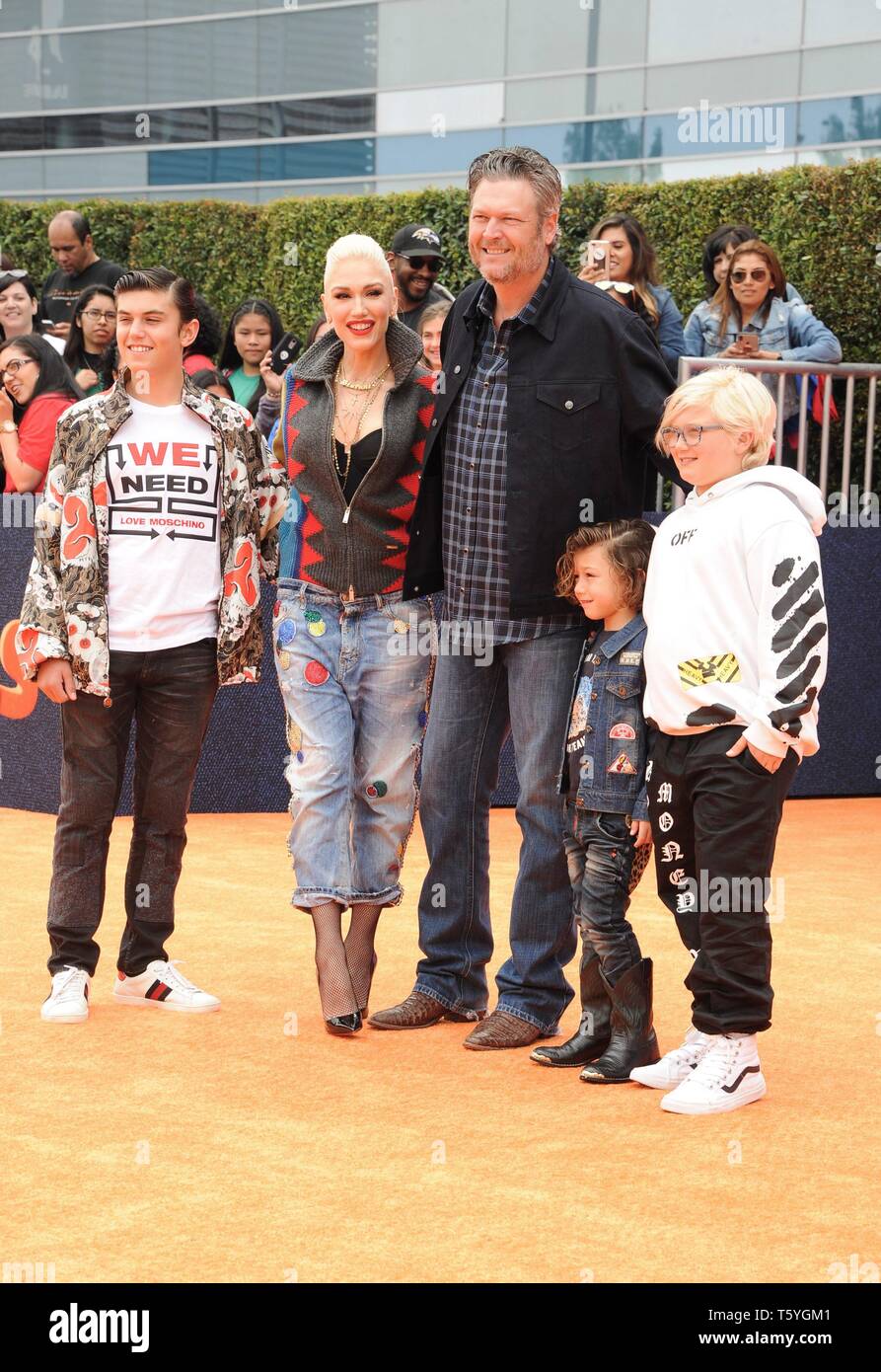 Los Angeles, CA, USA. 27th Apr, 2019. Kingston Rossdale, Gwen Stefani, Blake Shelton, Apollo