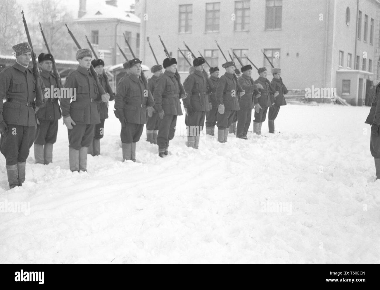 The Winter War. A military conflict between the Soviet union and Finland. It began with a Soviet invasion on november 1939 when Soviet infantery crossed the border on the Karelian Isthmus.   Pictured Canadian voluntary soldiers. January 1940. Photo Kristoffersson ref 97-10 Stock Photo