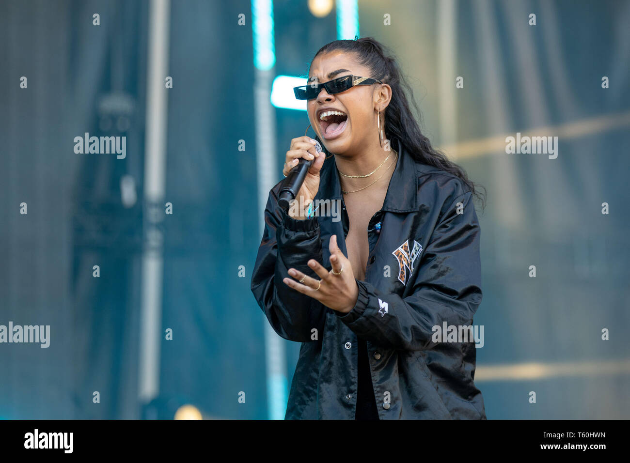 Amber Mark Singer High Resolution Stock Photography and Images - Alamy