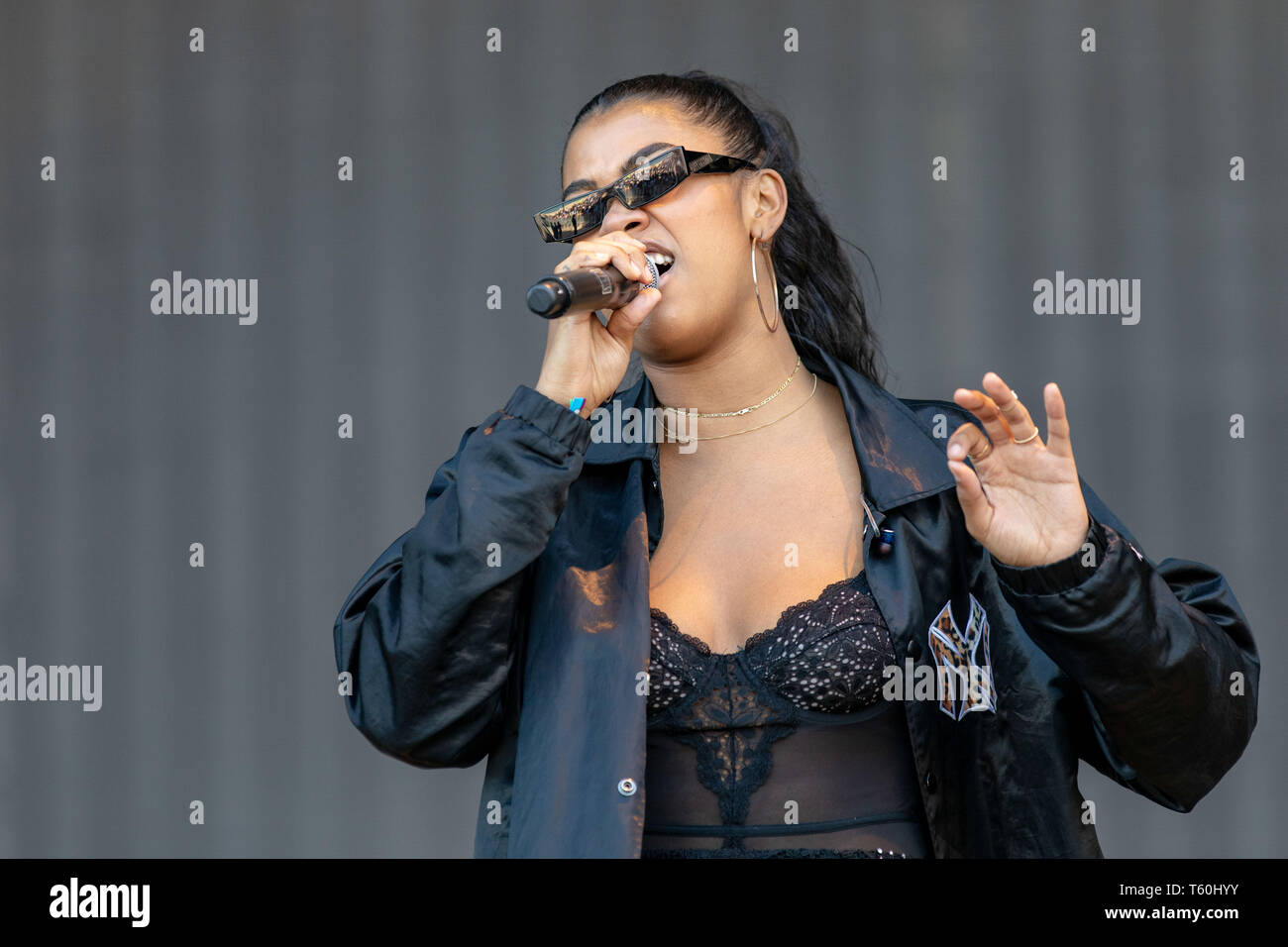 April 27, 2019 - Virginia Beach, Virginia, U.S - R&B singer AMBER MARK ...