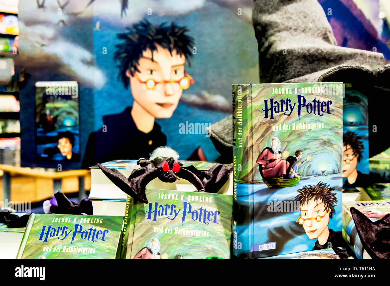 Presentation of the book „Harry Potter and the Half-Blood Prince“ in a german bookshop; Präsentation des Romans „Harry Potter und der Halbblutprinz“ Stock Photo