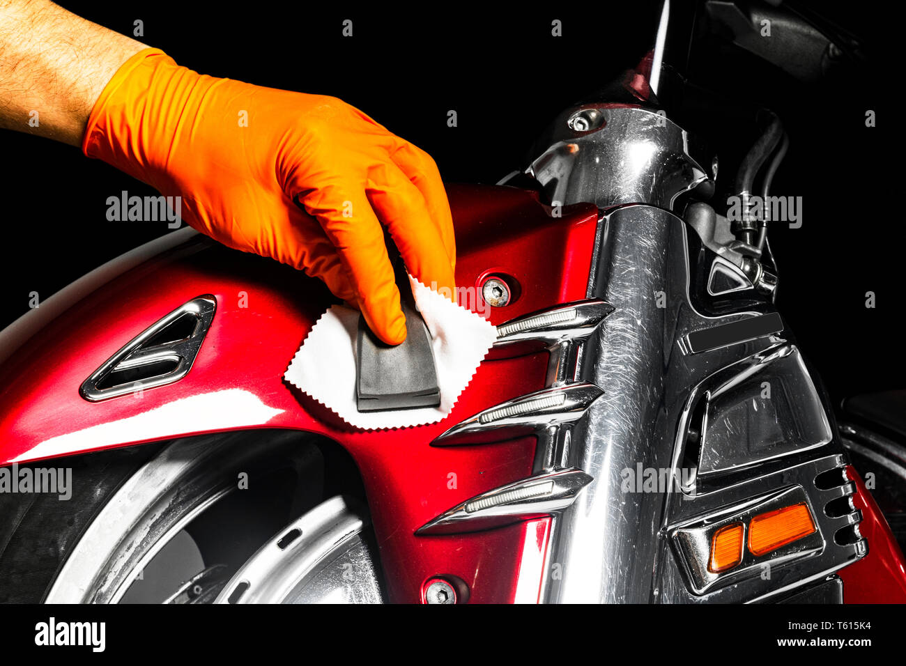 Car polish wax worker hands applying protective tape before polishing.  Buffing and polishing car. Car detailing. Man holds a polisher in the hand  and Stock Photo - Alamy