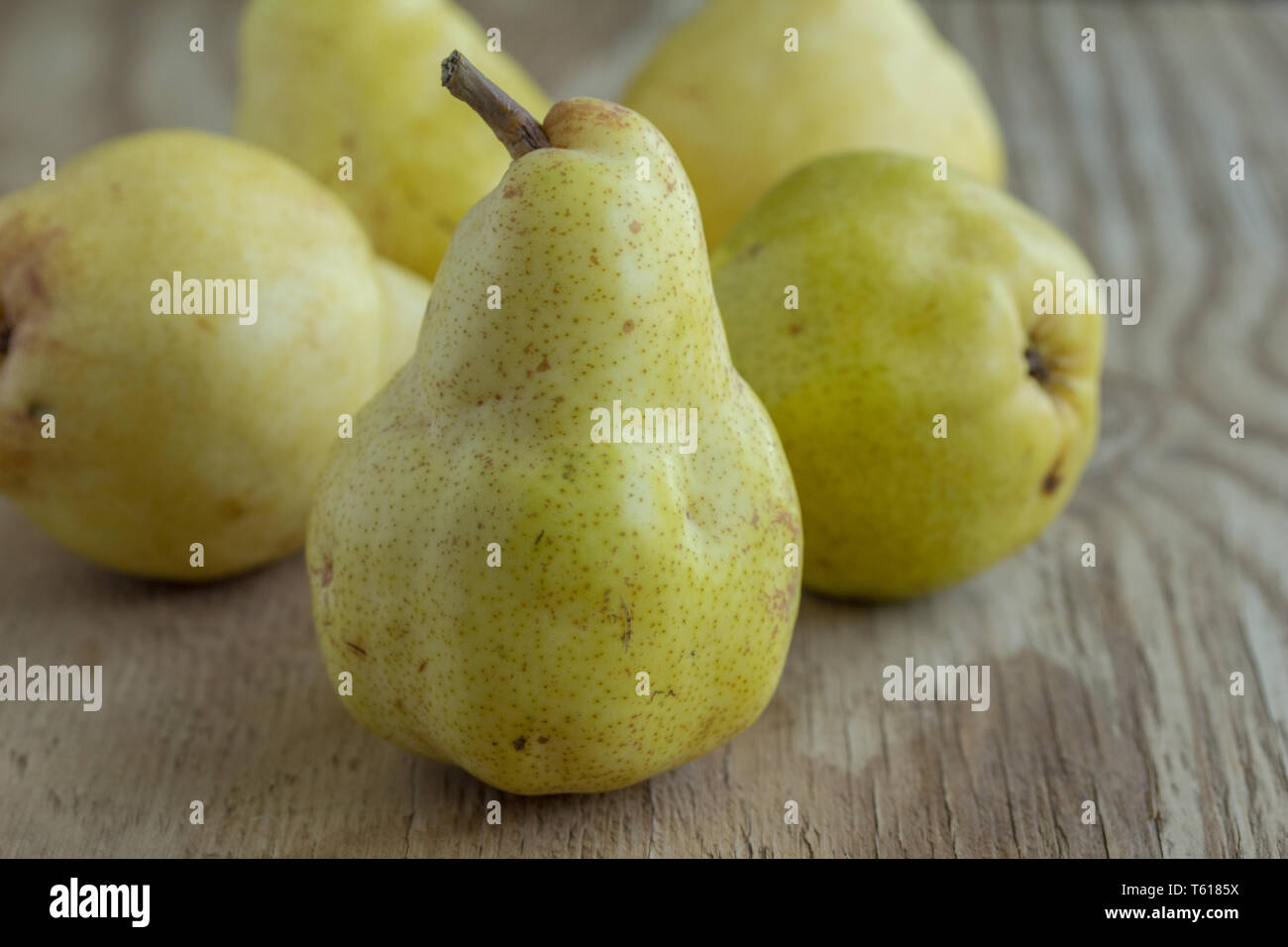 Pears on rustic wood background Horizontal image of Bartlett pears Stock Photo Alamy