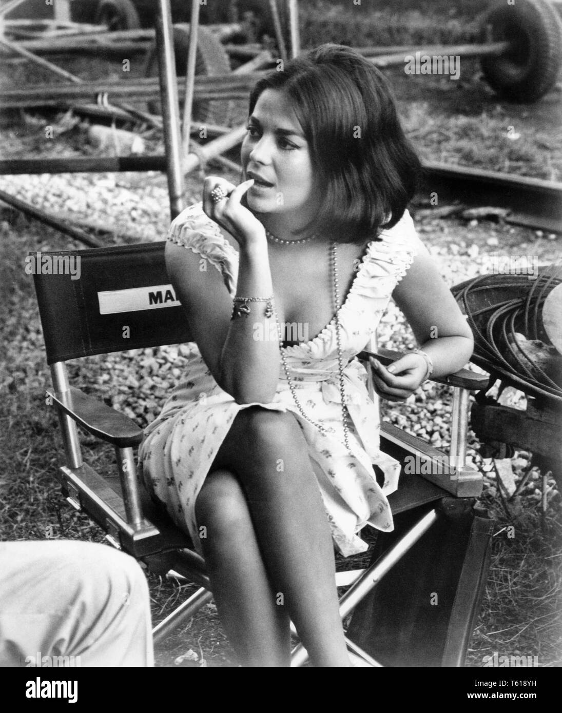 Natalie Wood THIS PROPERTY IS CONDEMNED 1966 on set location candid filming director Sydney Pollack play Tennessee Williams screenplay Francis Ford Coppola  Seven Arts Productions / Paramount Pictures Stock Photo