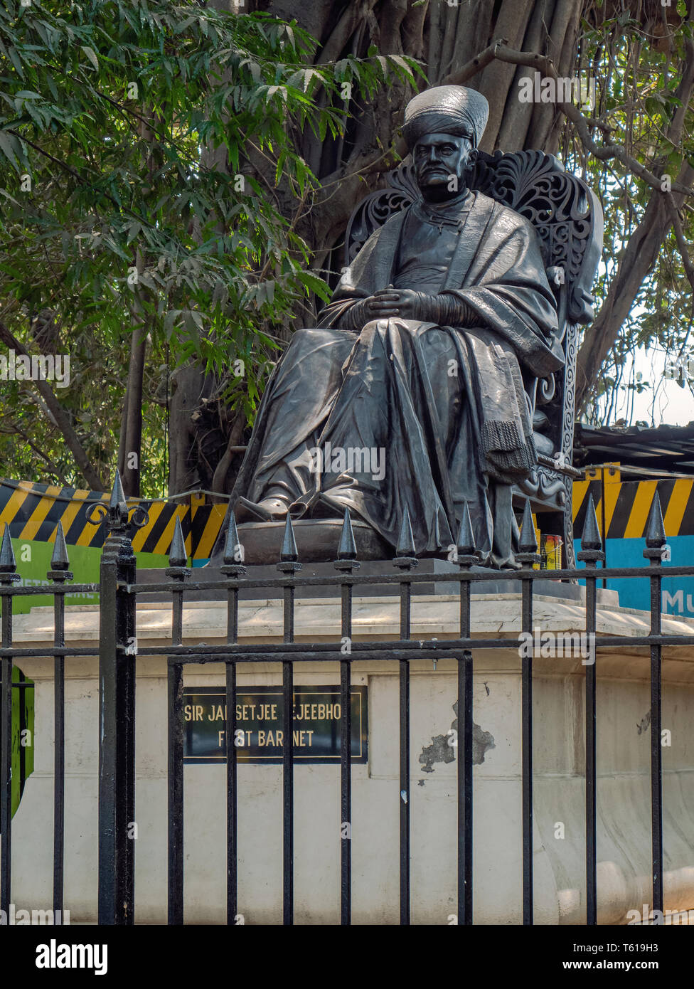 15-Apr-2019-statue of Sir Jamsetjee Jejeebhoy, 1st Baronet Jejeebhoy of Bombay near oval maidan-MUMBAI maharashtra INDIA Stock Photo