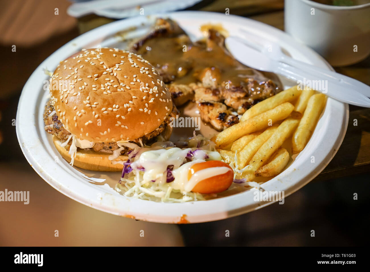 Foodtruck Burger Lowprice With Frenchfried Bangkok