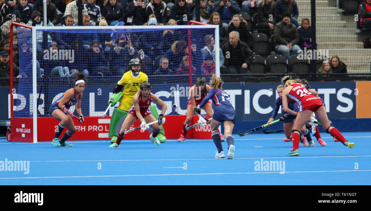 United States applying pressure in the 2019 FIH Pro League Great Britain v United States women’s hockey match at Queens Elizabeth Olympic Park, London Stock Photo