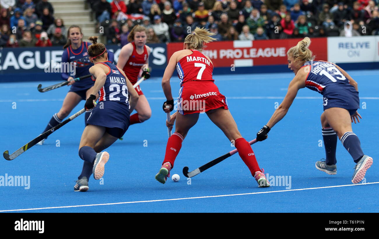 Hannah Martin (GBR) fighting for possesion in the 2019 FIH Pro League Great Britain v United States women’s hockey match at the Olympic Park Stock Photo