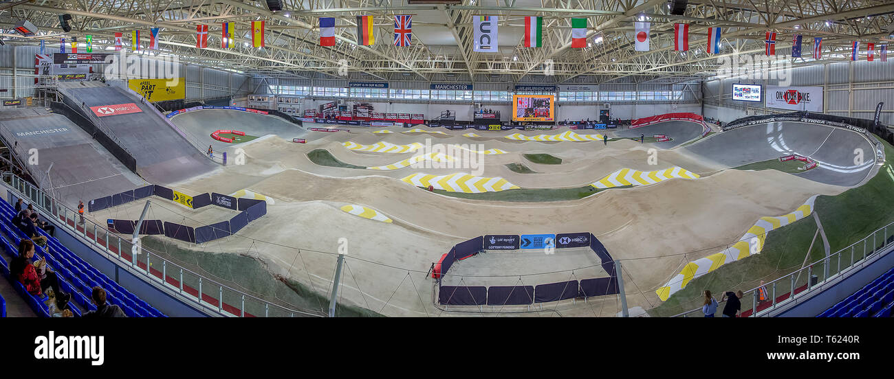Verbonden naar voren gebracht Jabeth Wilson National Cycling Centre, Manchester, UK. 28th Apr, 2019. UCI BMX Supercross  World Cup, day 2; Multi-frame panoramic picture of the Manchester BMX track  prior to the second day's competition Credit: Action Plus
