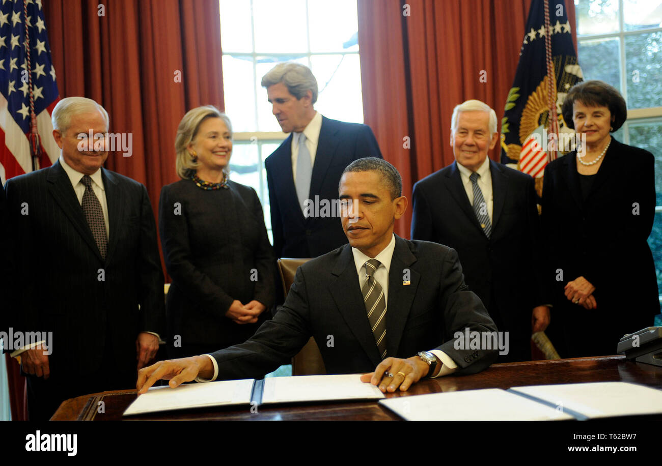 ***FILE PHOTO*** Former Senator Richard Lugar Has Passed Away. United States President Barack Obama signs the New START Treaty during a ceremony in the Oval Office of the White House, with, from left, U.S. Secretary of Defense Robert Gates, U.S. Secretary of State Hillary Rodham Clinton, U.S. Senator John Kerry (Democrat of Massachusetts), U.S. Senator Richard Lugar (Republican of Indiana), U.S. Senator Dianne Feinstein (Democrat of California). Credit: Leslie E. Kossoff/Pool via CNP /MediaPunch Stock Photo