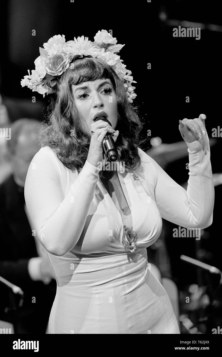 The closeharmony group with perfect style and the UK’s premier dance band present Dance Dance