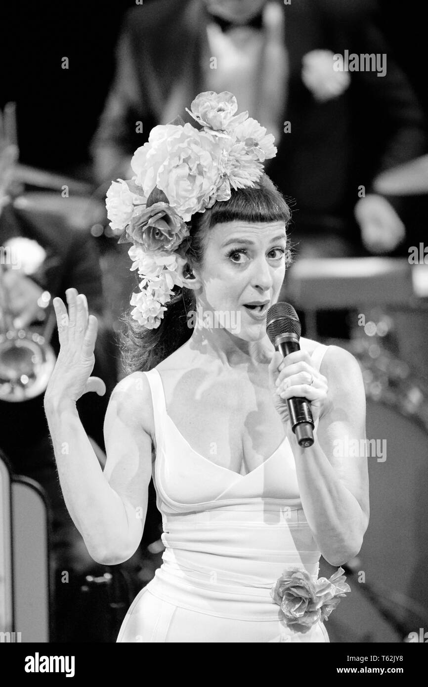 The closeharmony group with perfect style and the UK’s premier dance band present Dance Dance