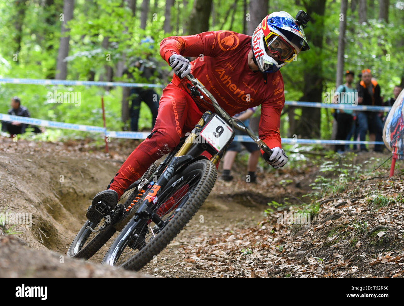 gee atherton bike