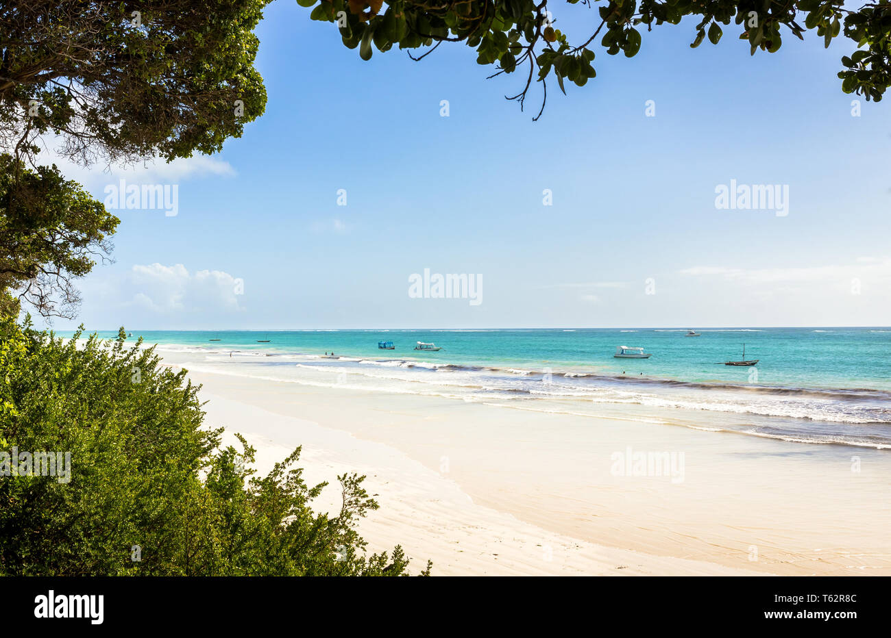 Amazing Diani beach seascape with white sand and turquoise Indian Ocean, Kenya Stock Photo