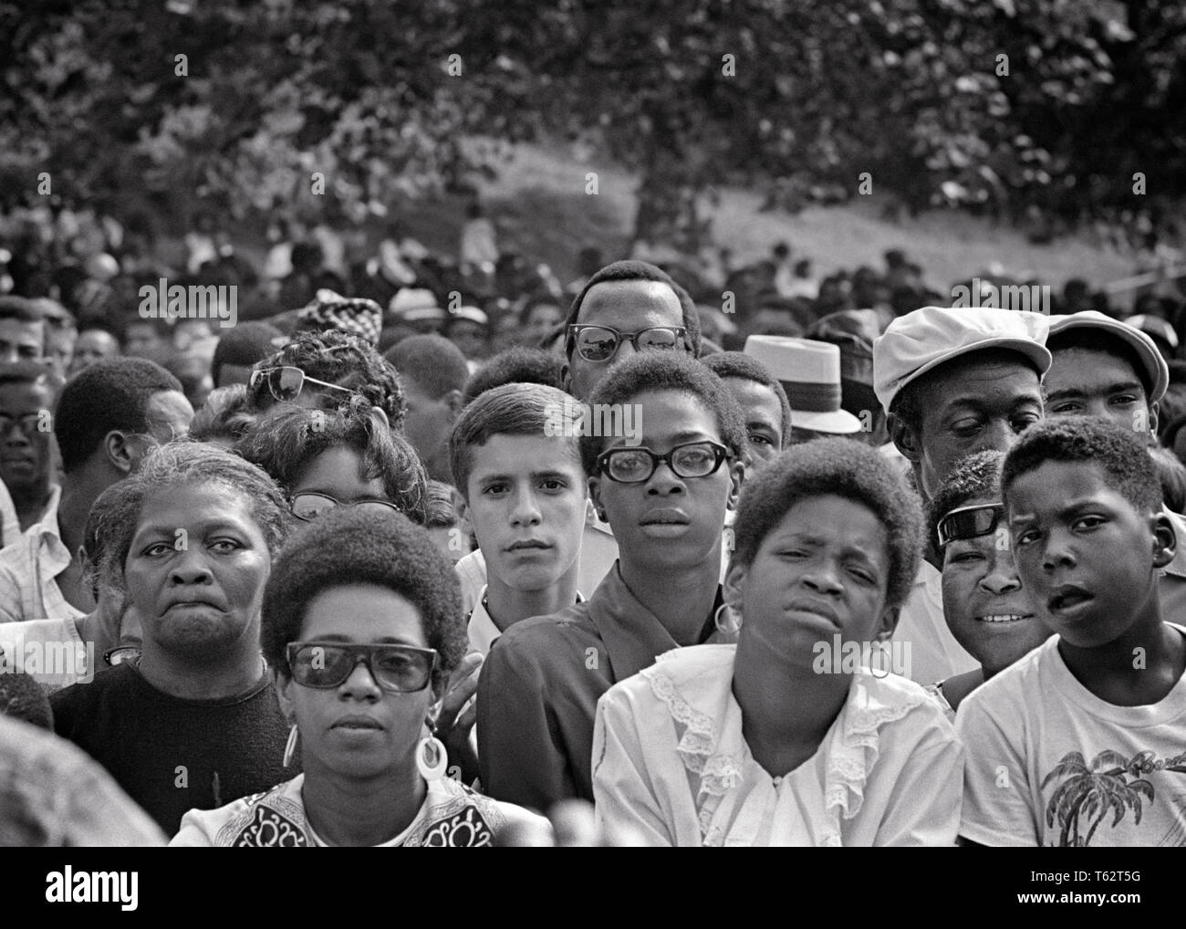 1960s black african american women hi-res stock photography and images ...