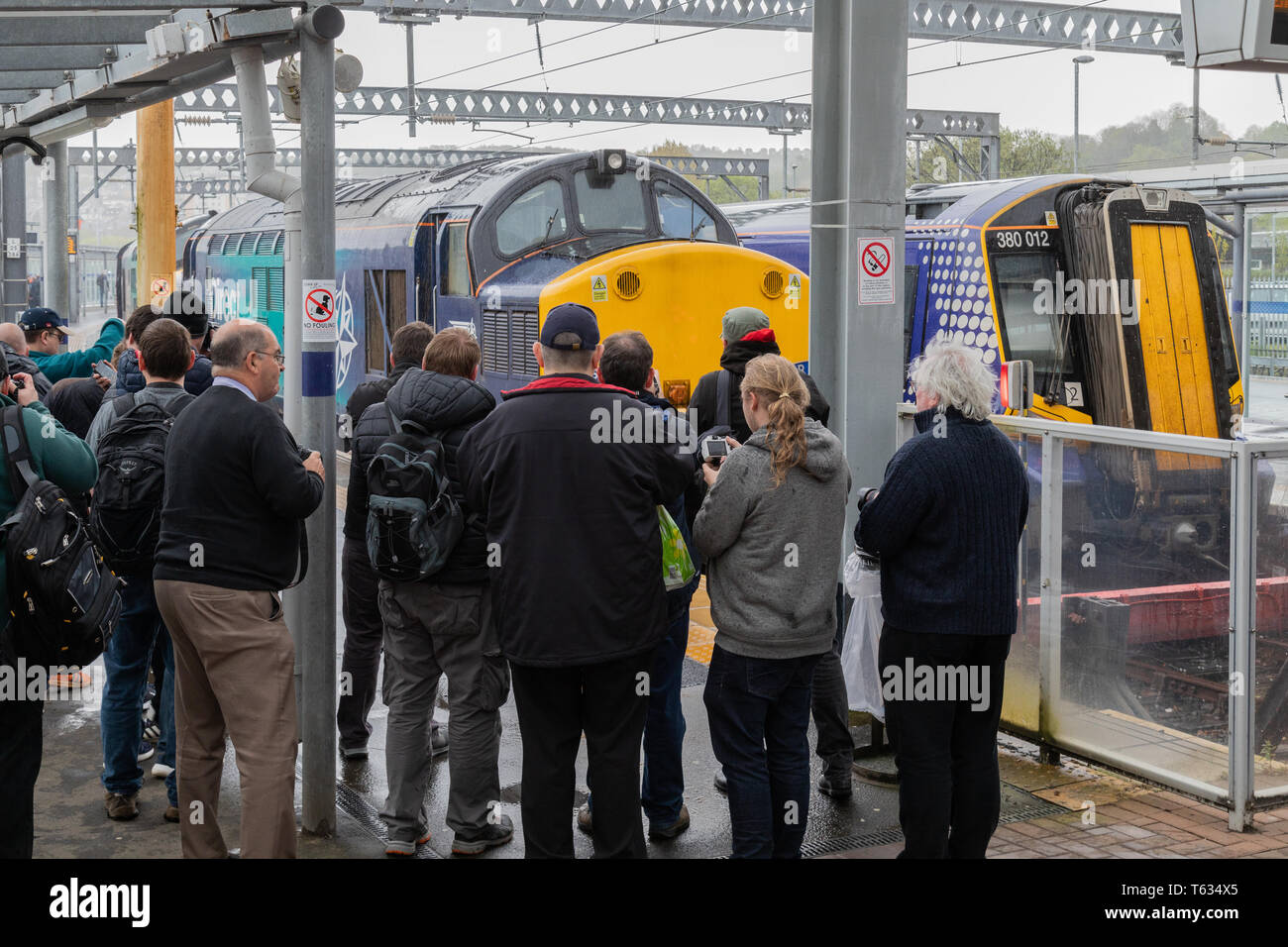 The SRPS Branch Line Society rail tour being photographed by train enthusiasts at Gourock train station in Inverclyde Stock Photo