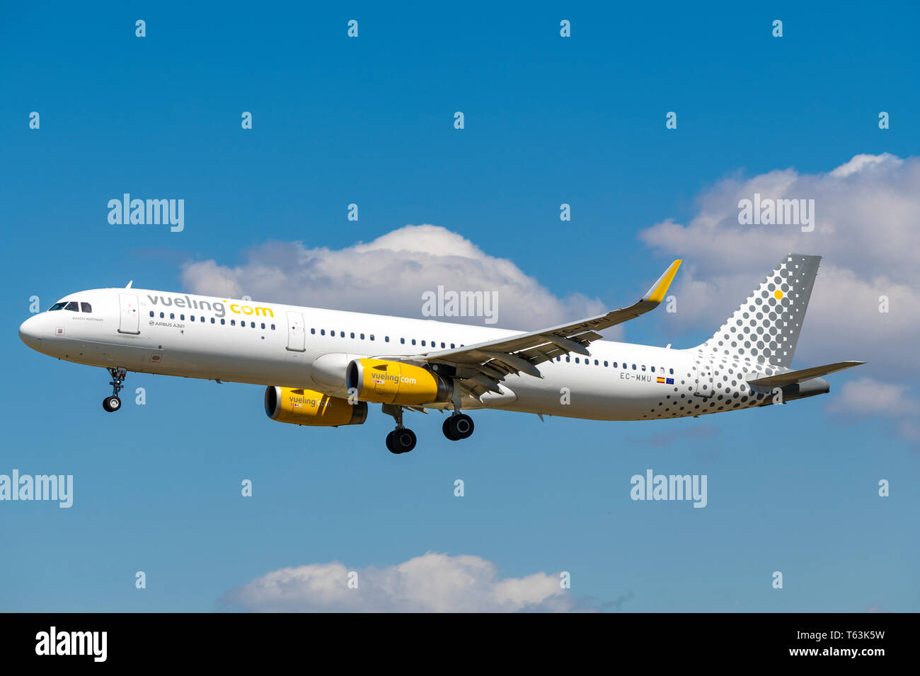 Vueling Airbus A321 with winglets on approach, Barcelona El Prat airport, Catalonia, Spain Stock Photo