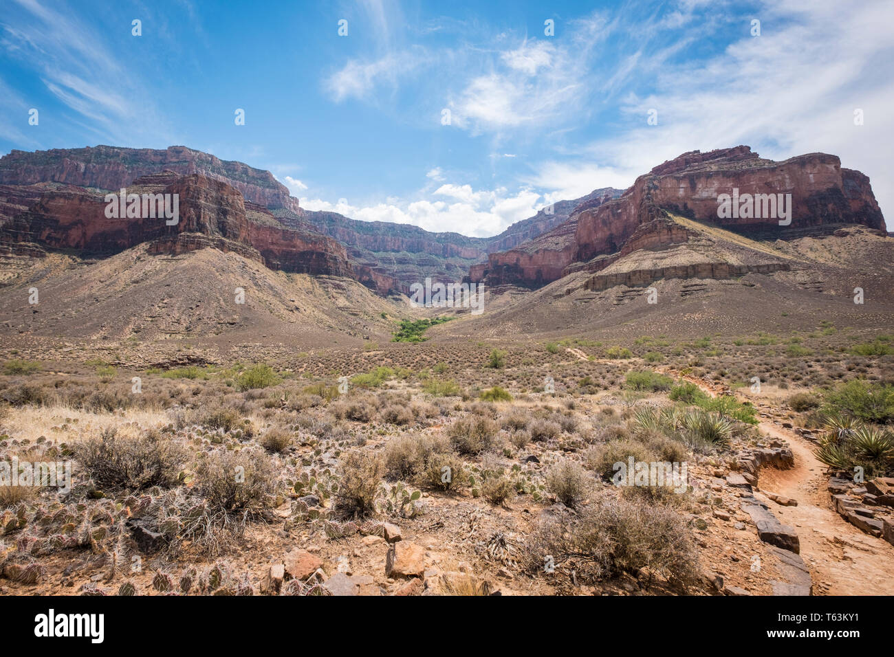 Marked dirt track leading to Indian Garden and the South Rim from Plateau Point at Grand Canyon National Park, Arizona, USA Stock Photo