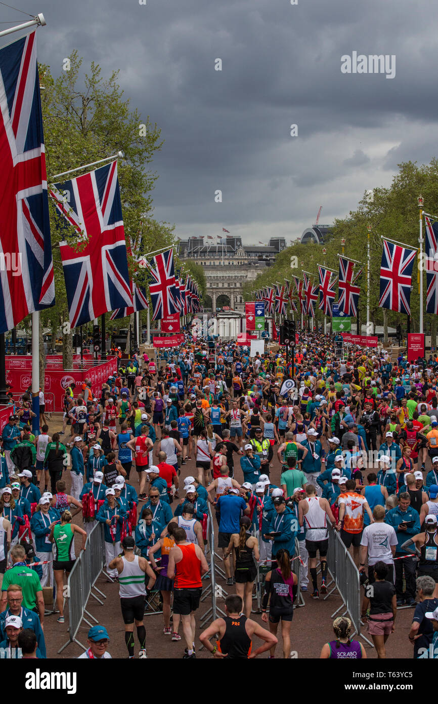 Virgin Money London Marathon Finish Line High Resolution Stock Photography  and Images - Alamy