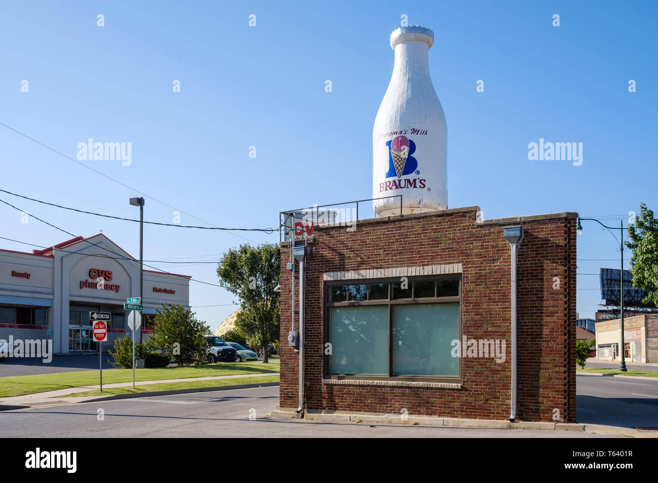 Historic U.S. Route 66  Milk Bottle Grocery is a roadside attraction located at 2426 North Classen Blvd in Oklahoma City, USA Stock Photo