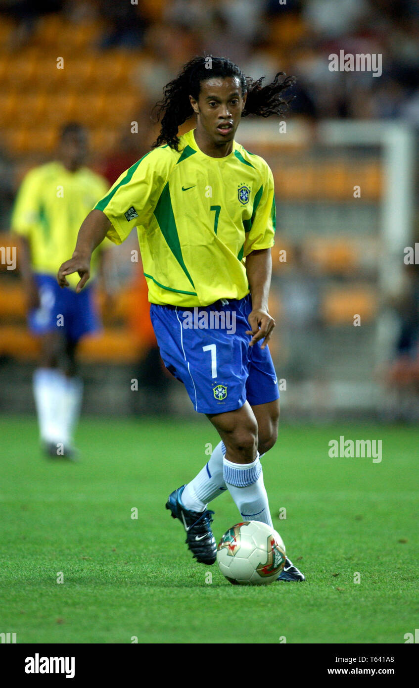 Stade Geoffroy-Guichard, Saint-Etienne France, 23.06.2003, Football: FIFA Confederations Cup, Brasil (yellow) vs Turkey (red) 2:2 --- Ronaldinho (Brasil) Stock Photo
