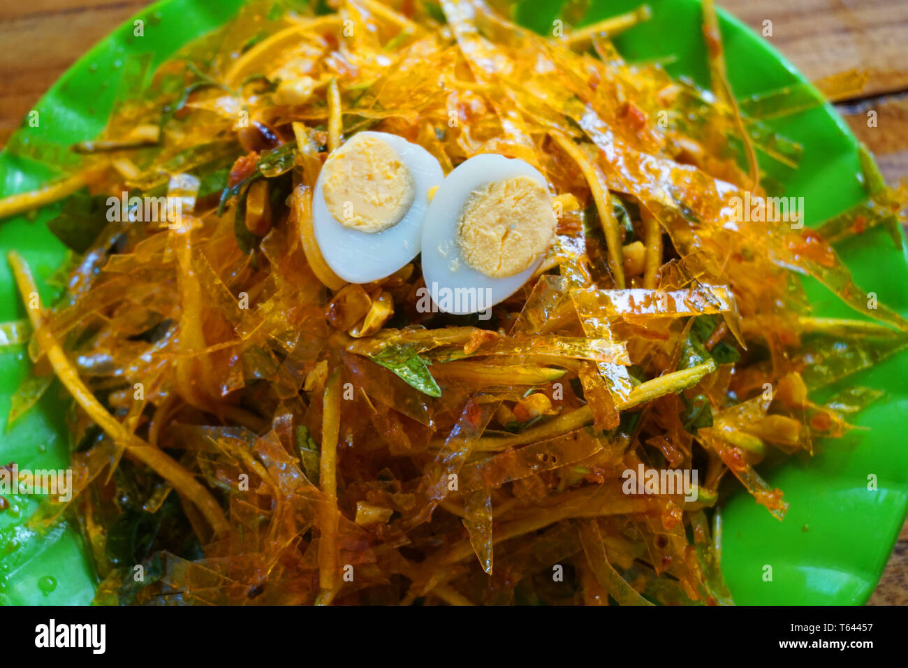 Banh trang tron hi-res stock photography and images - Alamy