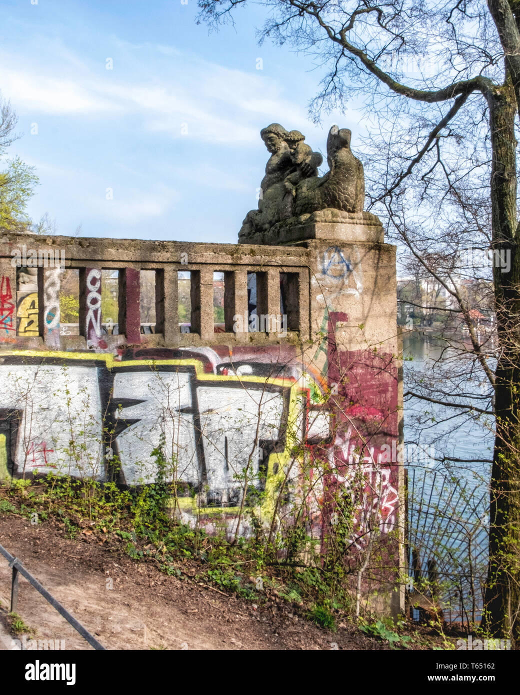 Berlin,Pankow. Weissensee State park, White Lake observation deck and viewing point with sculptures by sculptor Hans Schellhorn, Two Tritons Stock Photo