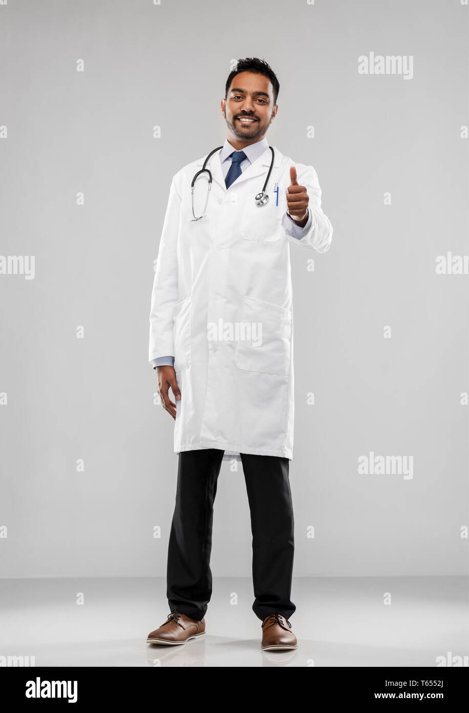 Male doctor showing thumbs up hi-res stock photography and images - Alamy