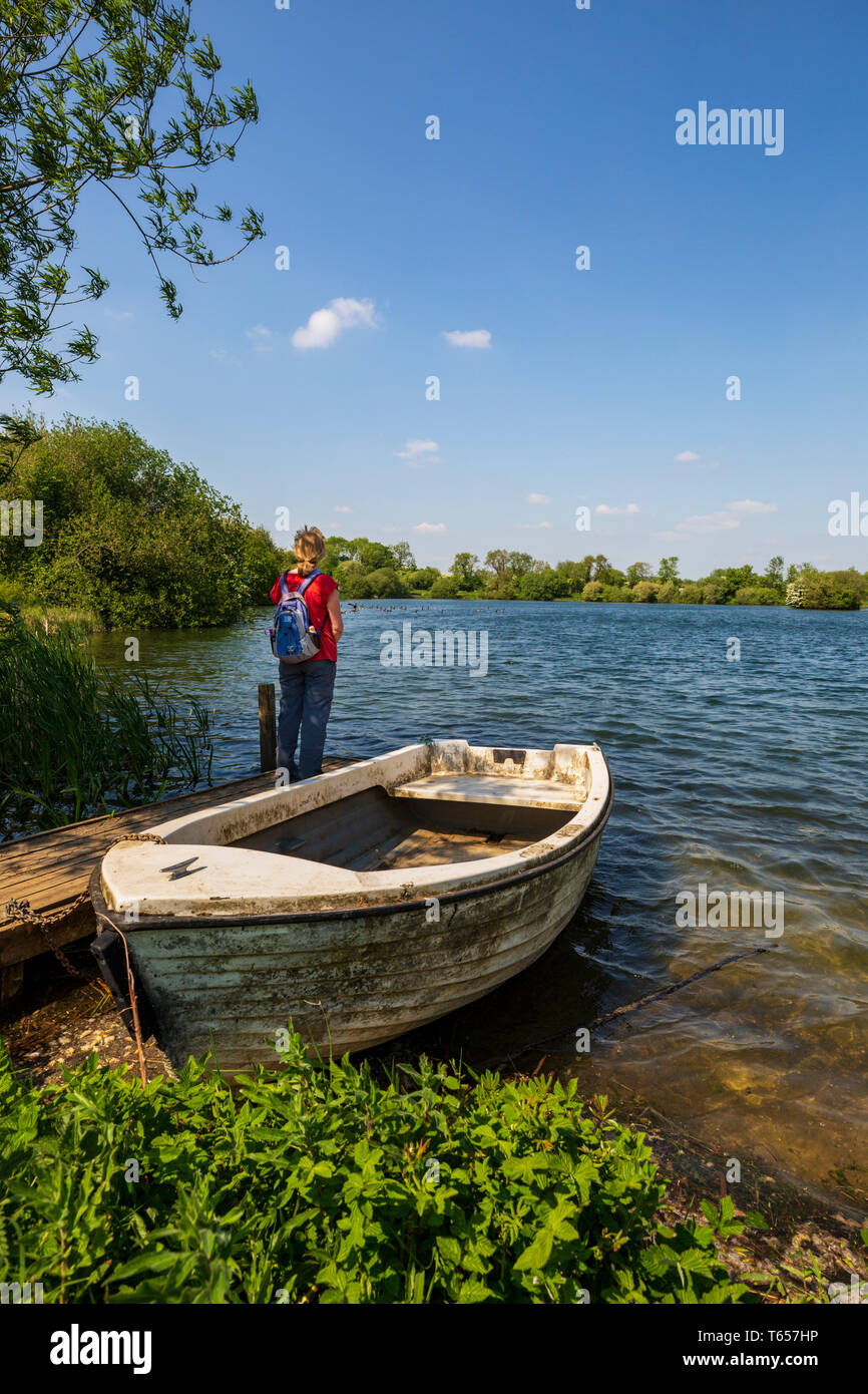 The lake at Greystones Farm Nature Reserve in Bourtononthewater Stock Photo Alamy