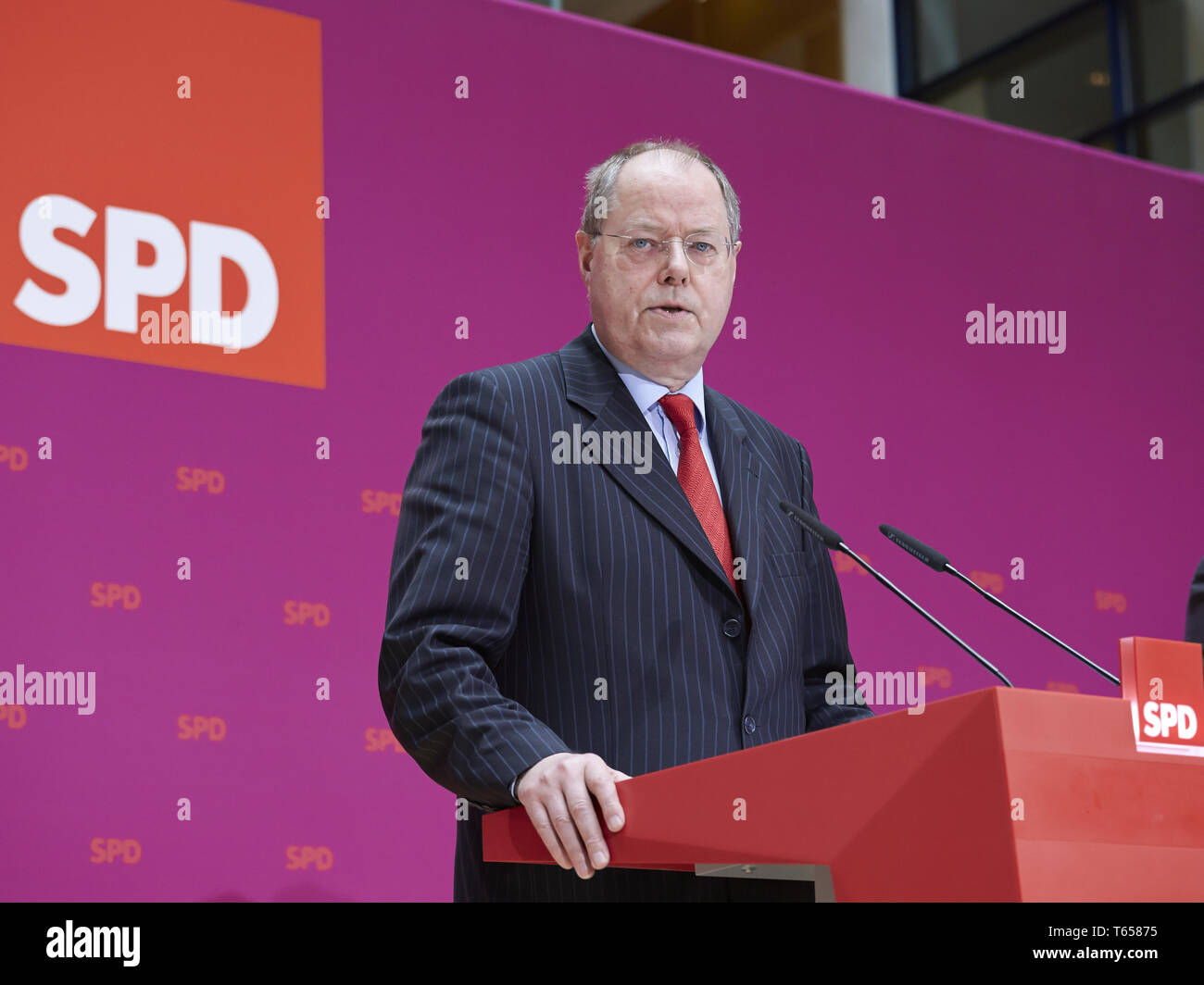 Peer Steinbrück (SPD), SPD chancellor candidate, and SPD Chairman, Sigmar Gabriel (SPD), give press conference Stock Photo