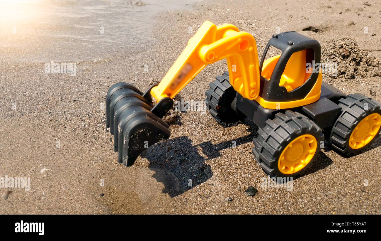 wet sand toy