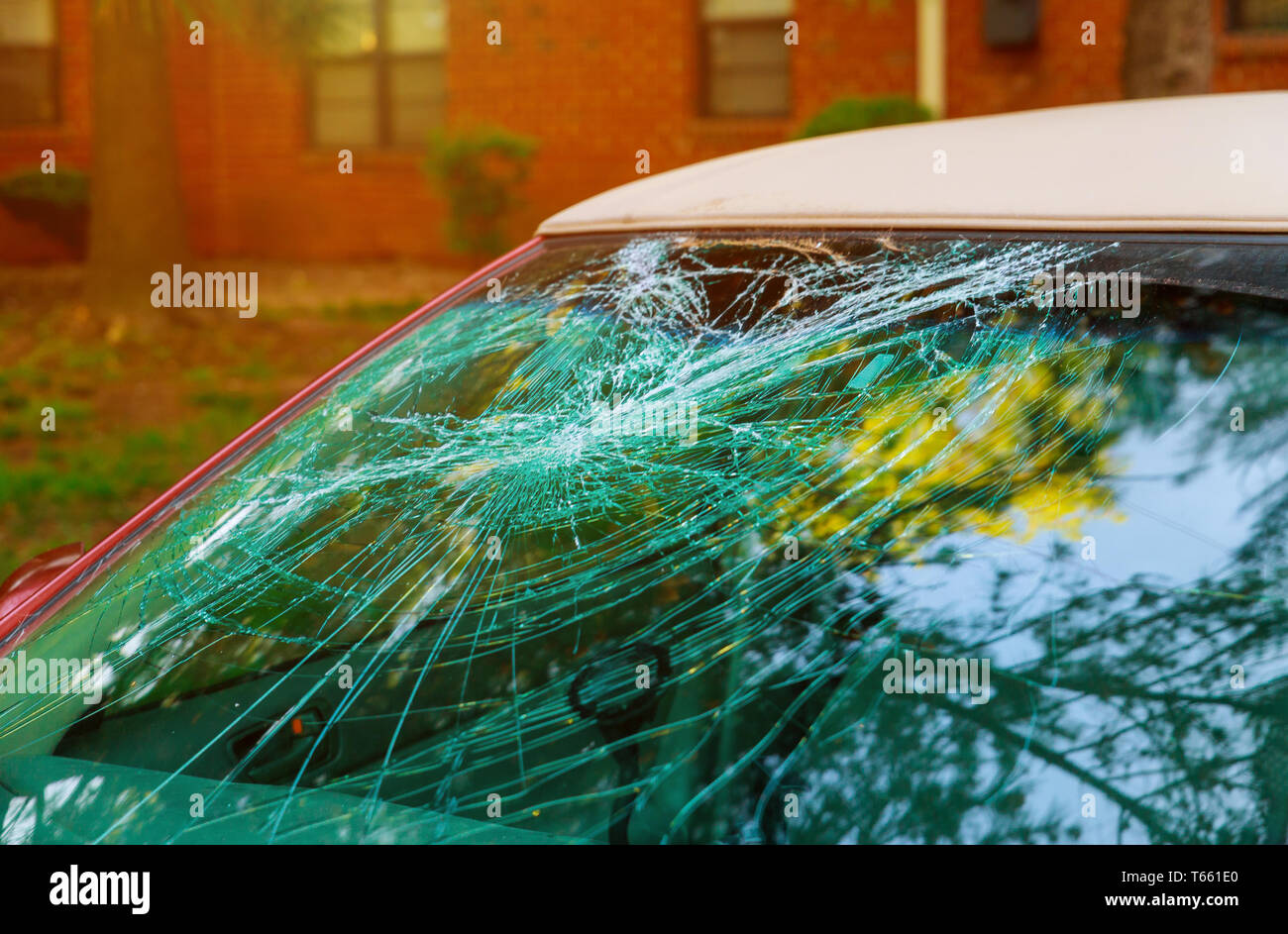 Windscreen movement hi-res stock photography and images - Alamy