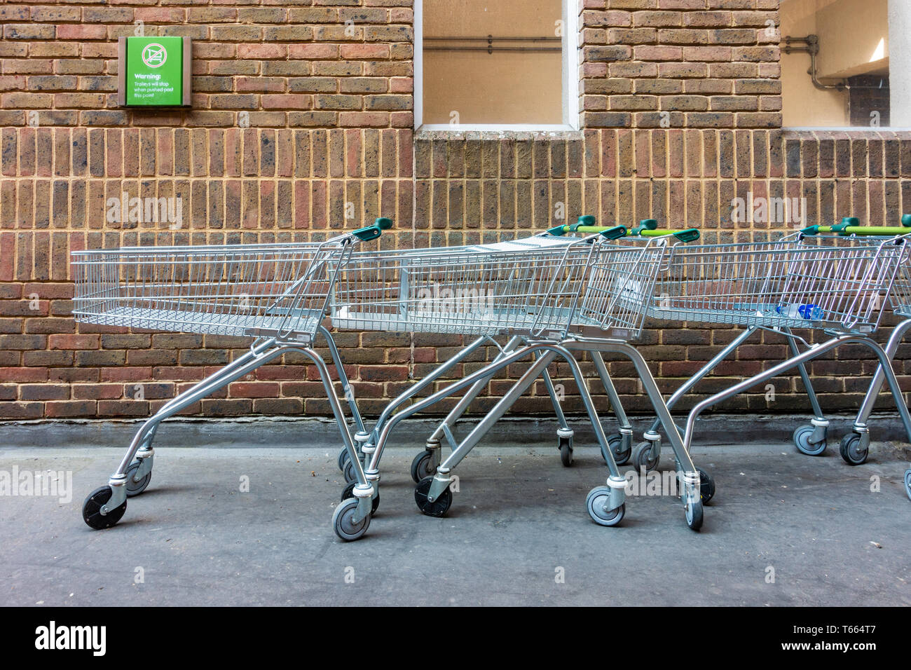 Push carts hires stock photography and images Alamy