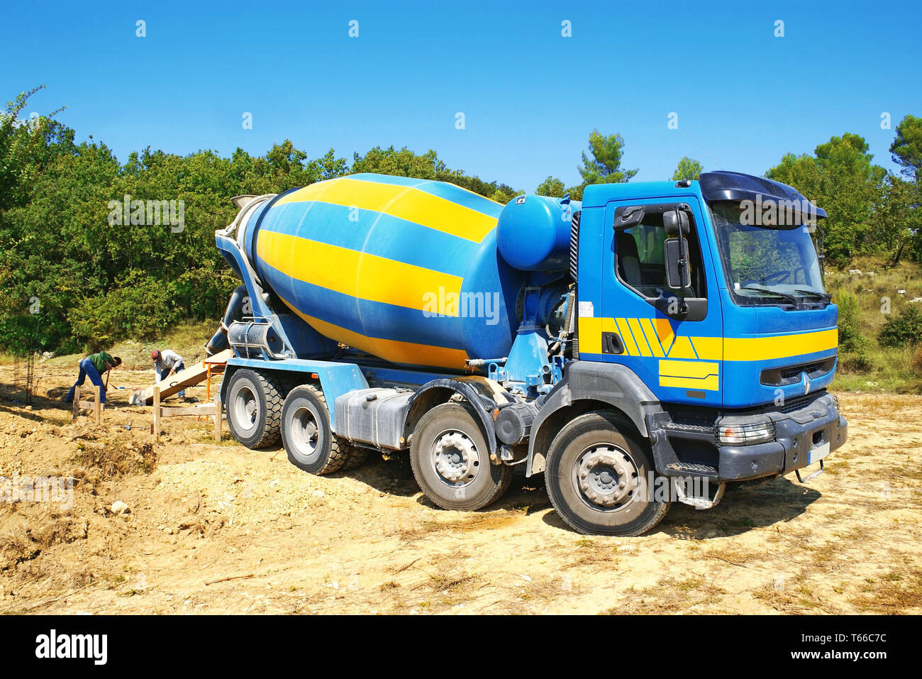 Concrete trench fill foundations hi-res stock photography and images ...