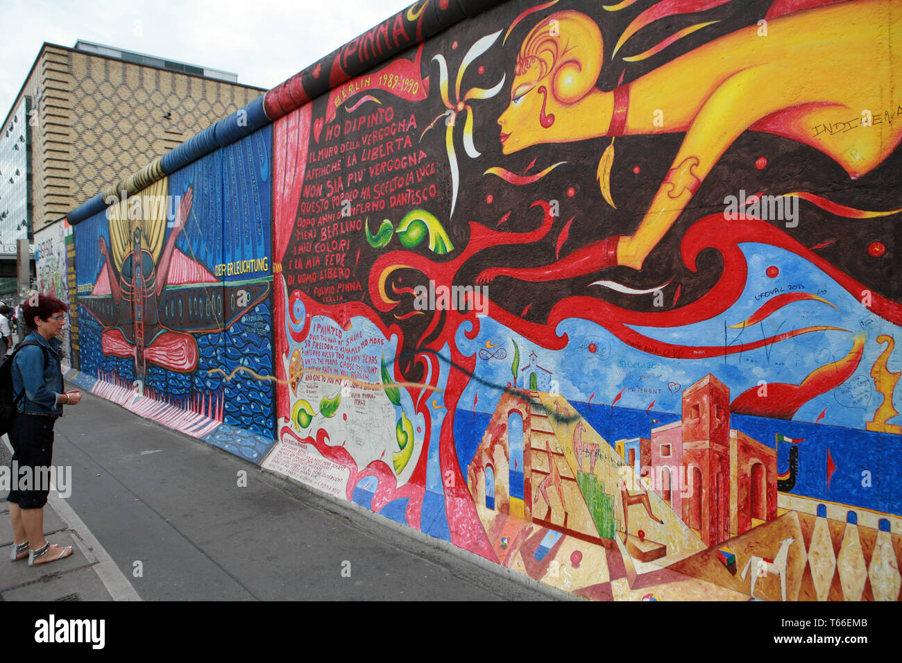 Original Artwork At The Berlin Wall Berlin Germany Stock Photo Alamy