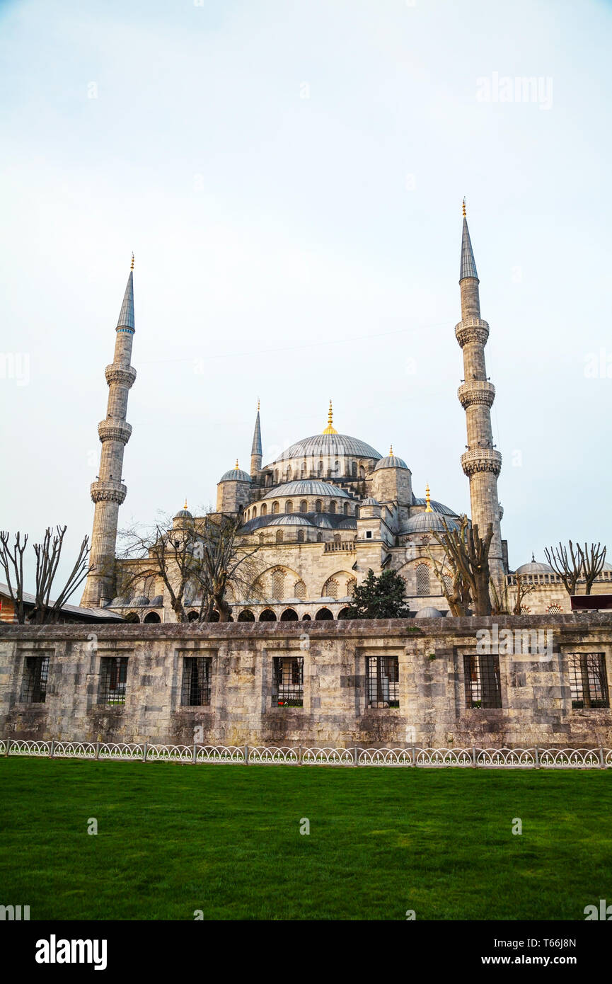 Sultan Ahmed Mosque (Blue Mosque) in Istanbul Stock Photo - Alamy