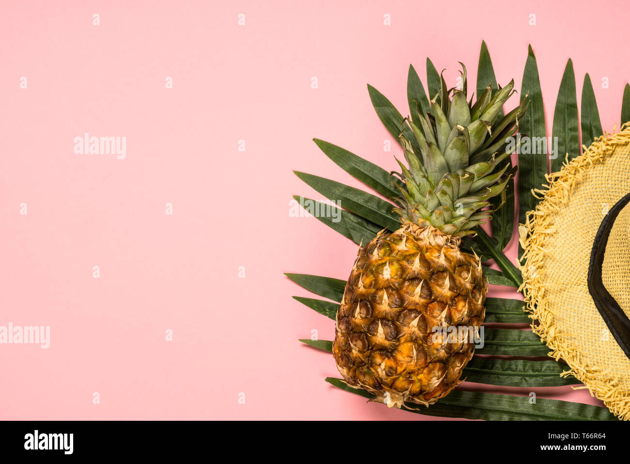 Summer flat lay background on pink Stock Photo - Alamy
