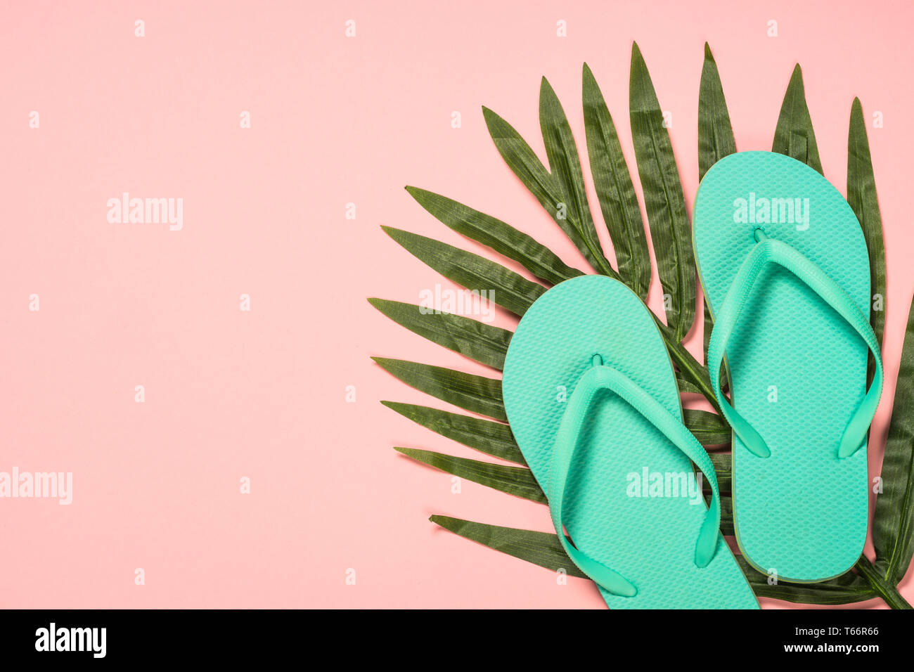 Summer flat lay background on pink Stock Photo - Alamy