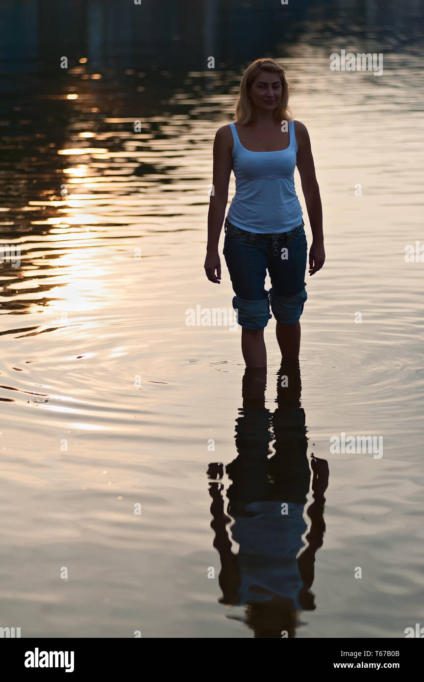 vaak adverteren gebied Wet jeans hi-res stock photography and images - Page 2 - Alamy