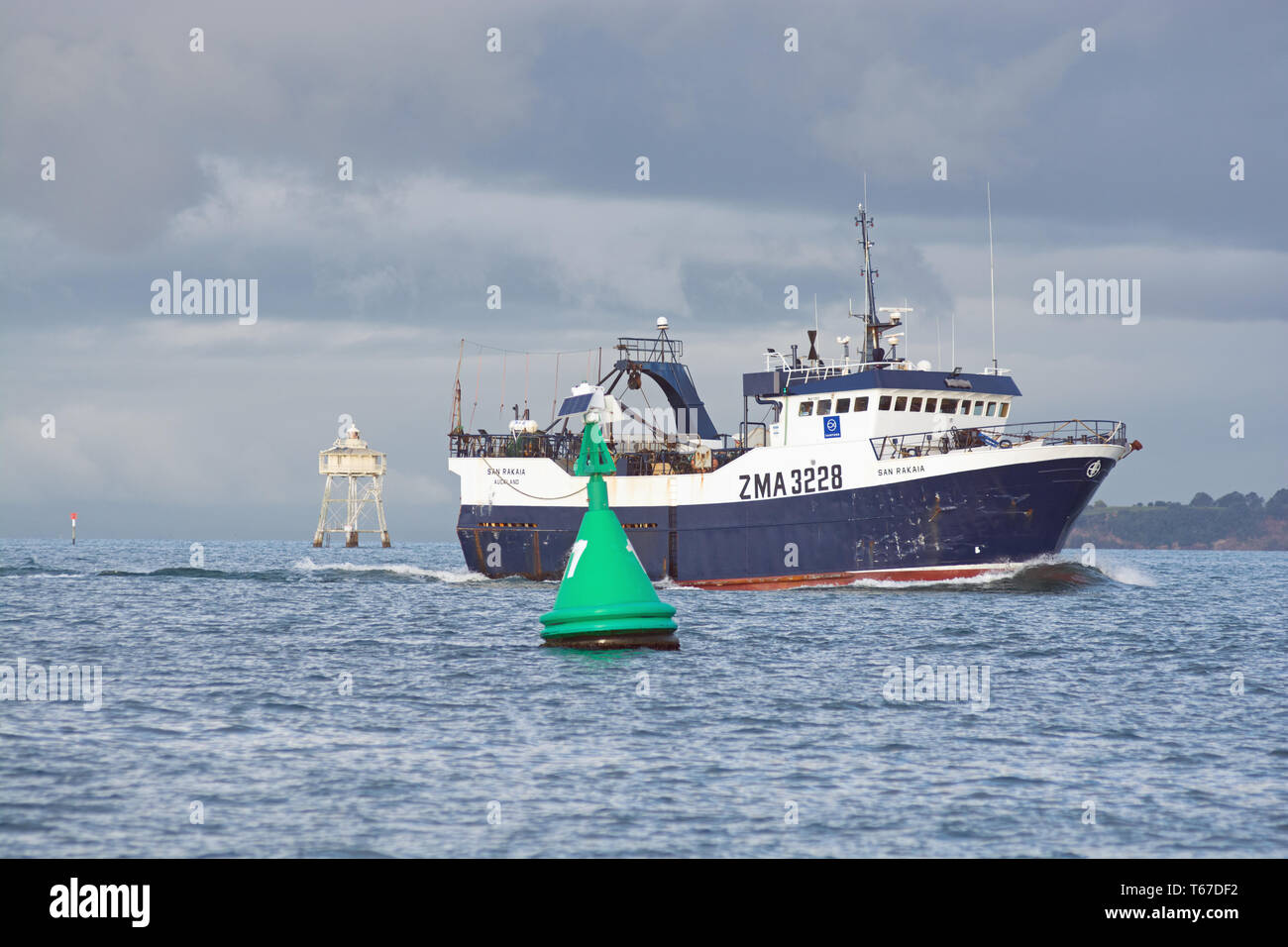 Fishing Trawler ZMA3228 enters Waitemata Harbour Stock Photo