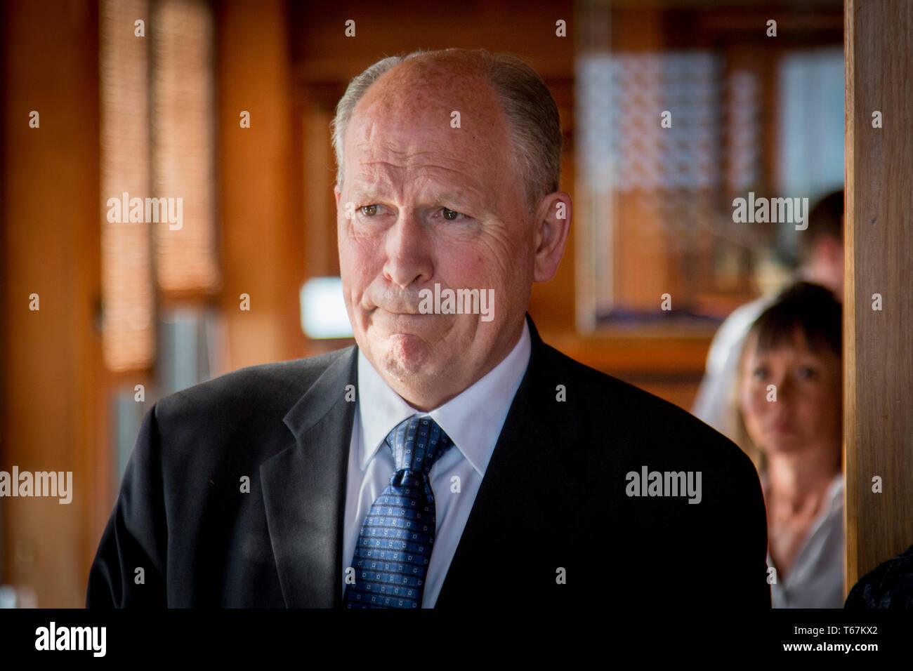 Governor of Alaska, William M. 'Bill' Walker (Independent) hosts a dinner for His Royal Highness King Harald of Norway at the Captain Cook Hotel in Anchorage. Stock Photo