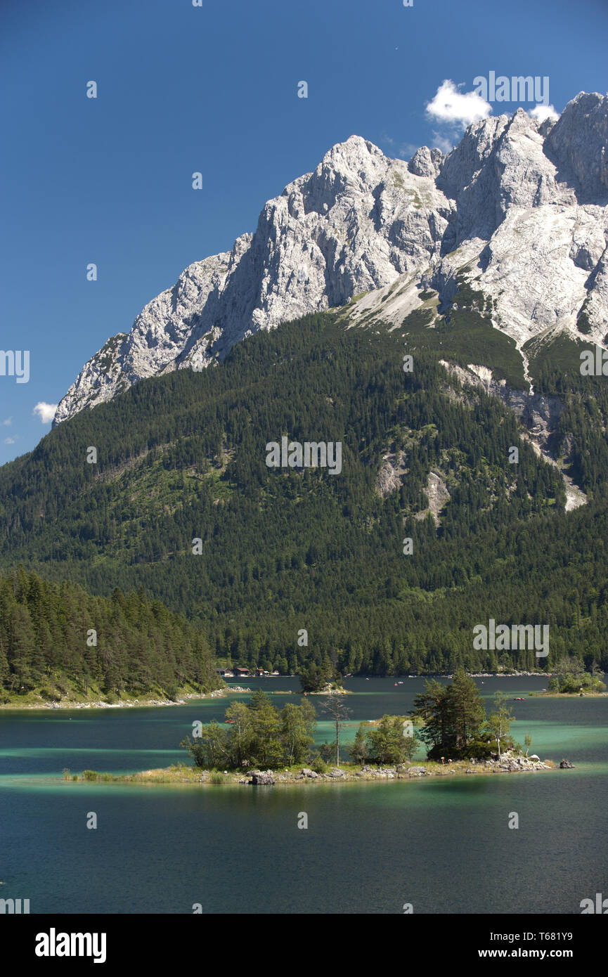 lake Eibsee nearby mountain Zugspitze in Bavaria Stock Photo - Alamy