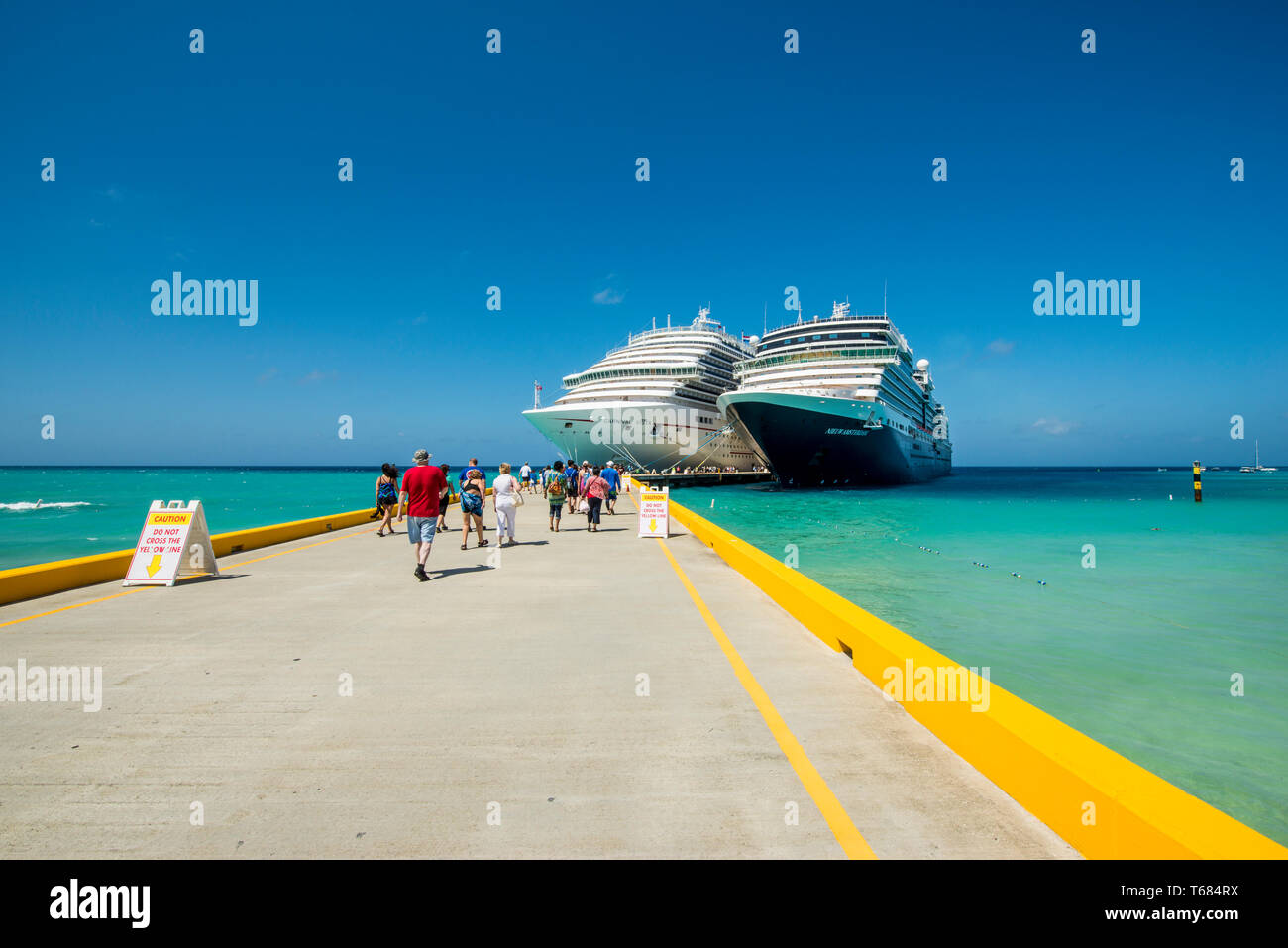 Cruise ship, Grand Turk Cruise Port, Grand Turk Island, Turks and Caicos Islands, Caribbean. Stock Photo