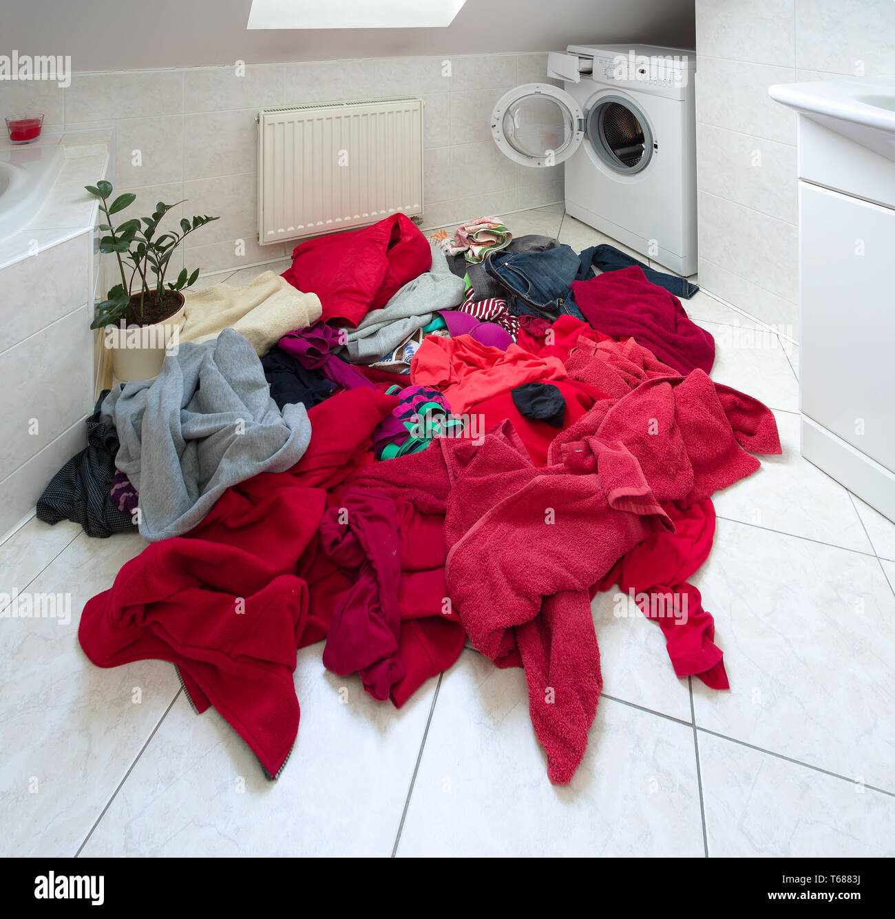 Dirty Clothes Pile High Resolution Stock Photography And Images Alamy