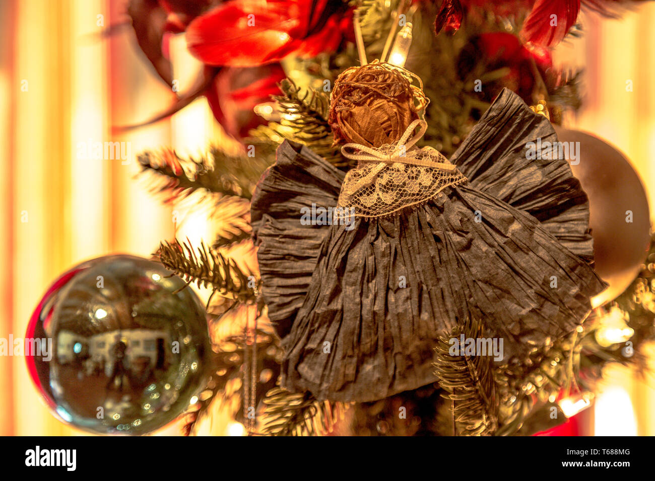 Decorating for Christmas Stock Photo Alamy