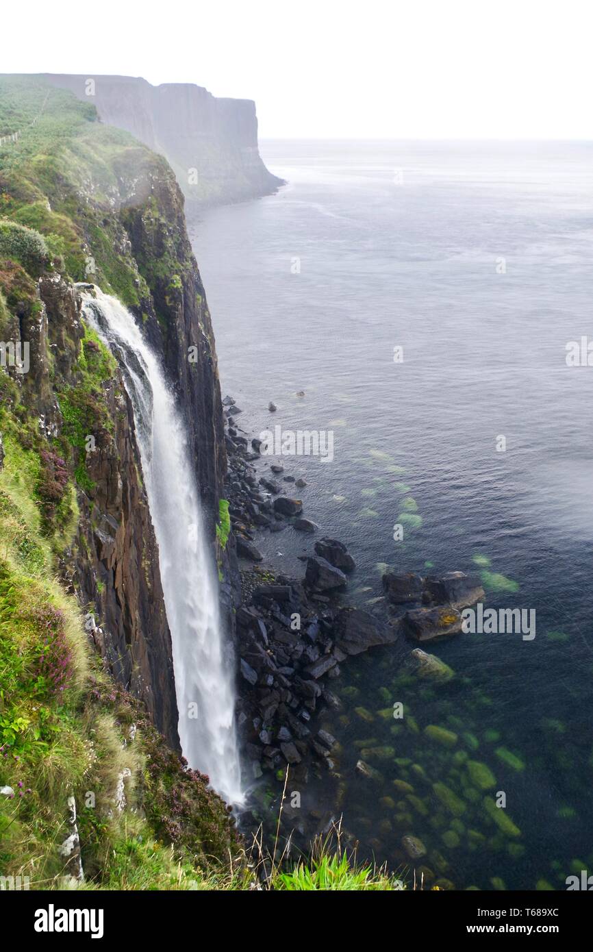 Kilt rock and mealt falls viewpoint hires stock photography and images