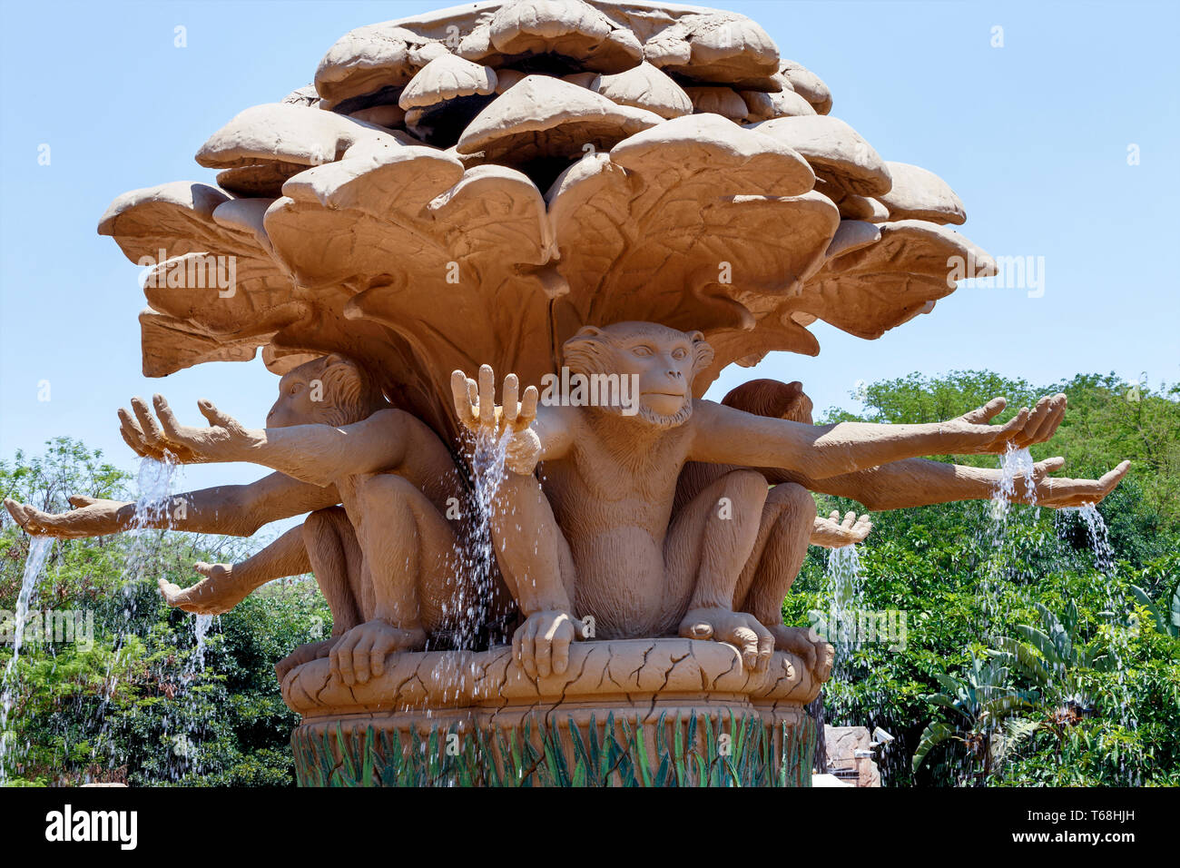 Gigantic monkey statues on fountain in famous Lost City Stock Photo Alamy